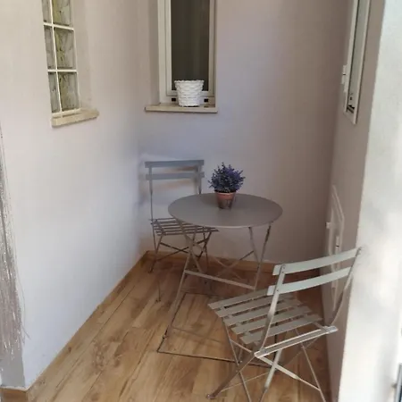 Nella Apartment